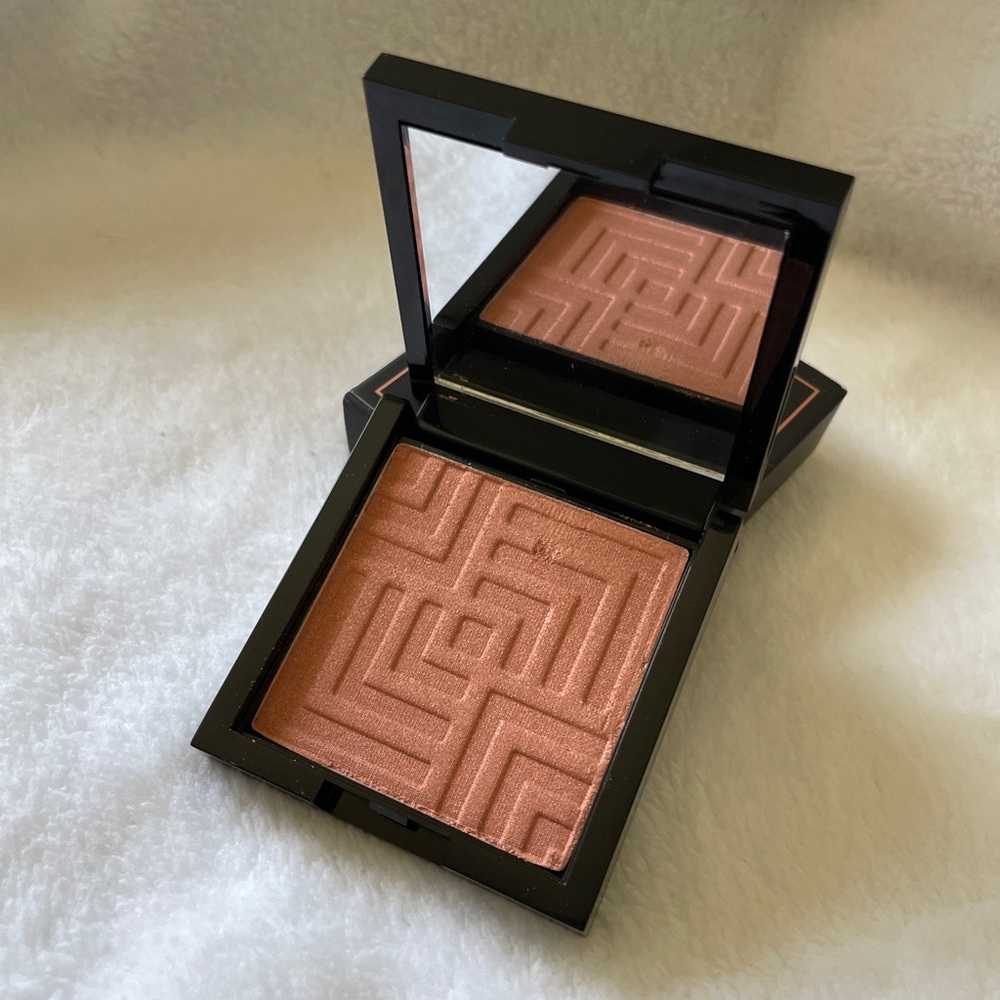Supreme Glow Highlighter